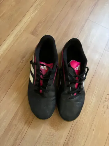 Vendo Chuteira original Adidas TAM: 36