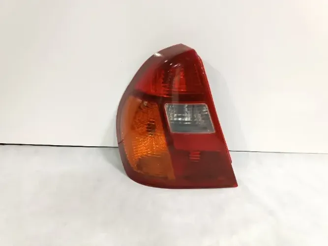 Lanterna Esquerda Clio Sedan 2000 2001 2002 A 2005 Original