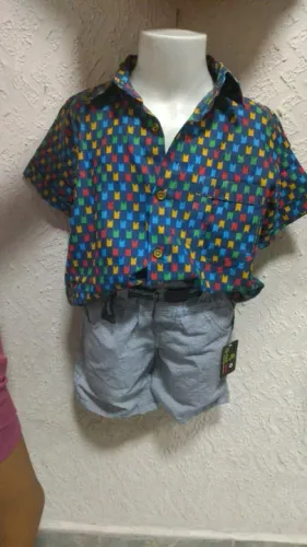 Blusa infantil quadriculada para meninos