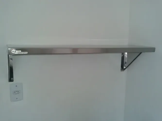 Prateleira de inox para cozinha industrial - multiuso