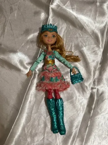 Boneca Ever After High Ashlynn Ella