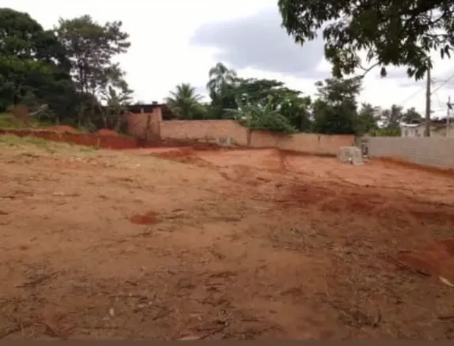 Novo Horizonte/Contagem - Chácara de 1990m²