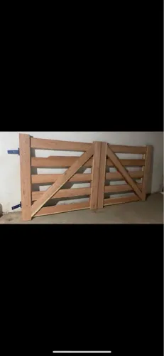 Porteiras para entrada da propriedade