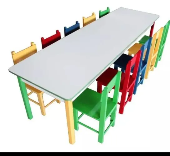 Mesa com 10 cadeiras infantil