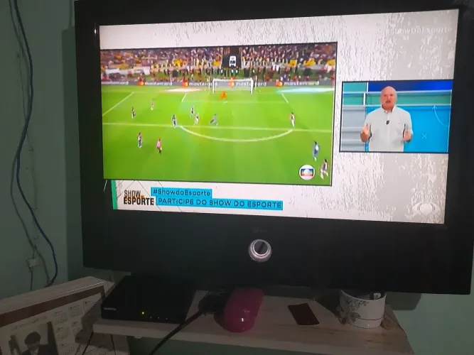 Vendo tv lg 32 polegadas 