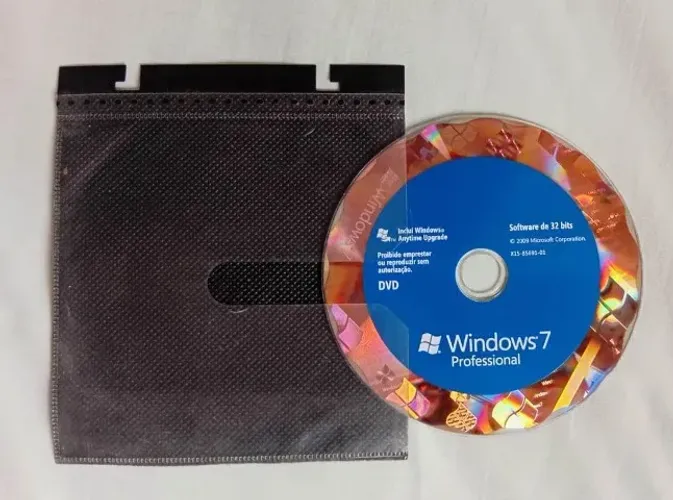Mídia original do sistema operacional Microsoft Windows 7 Professional 32 bits