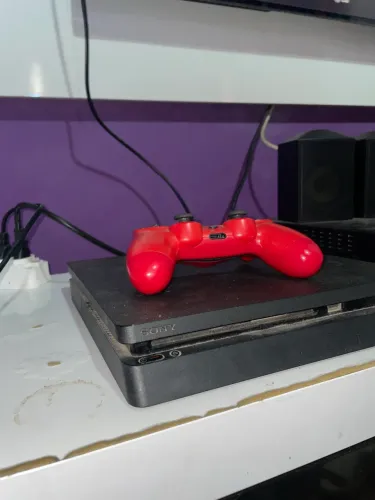 Ps4 slim 500 gb,com manete 