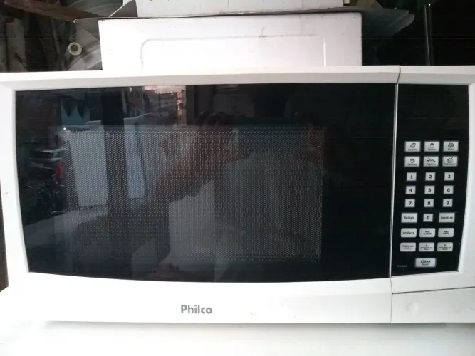 Micro-ondas Philco PM32 - Funcional e Prático!