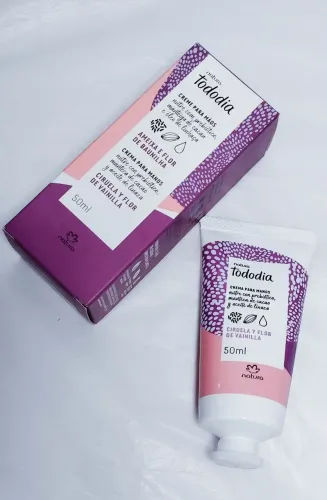 Creme para Mãos Ressecadas Ameixa e Flor de Baunilha Natura 50ml