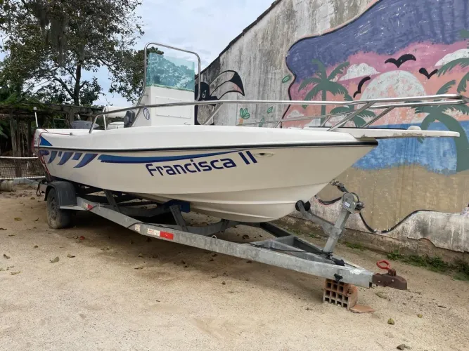 Lancha motor 2 tempos