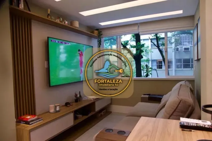 Apto lindo no Leblon ( 3 quartos, sendo 1 suíte ) 1 escritório Rua Gen. Uquiza Imóvel im