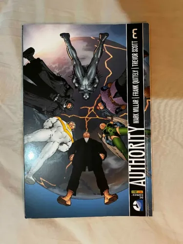 HQ - Authority | Vol. 3 - Panini - Ótimo estado