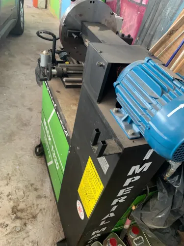 MÁQUINA DE DIAMANTACAO DE RODAS