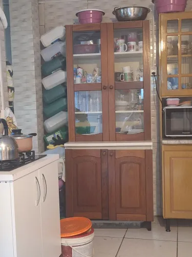 Vendo armários de madeira 