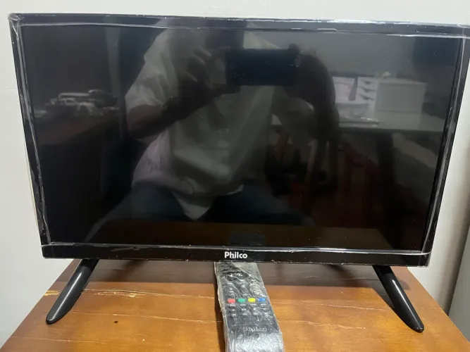 2 TVs Led 20 e 22 Pol. Novíssimas!