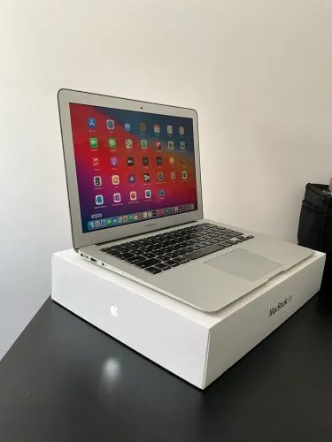 MacBook Air A1466 - 2013 - na caixa