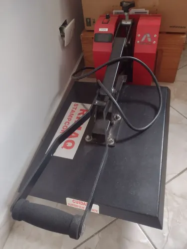 Máquina de estampar da Rimaq 