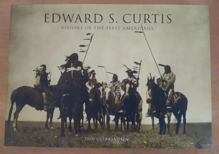 Edward S. Curtis: Visions Of The First Americans Capa Dura