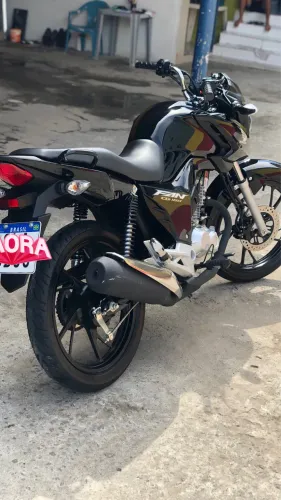 Repasso moto fan , moto muito nova dois anos de uso pouca quilometragem , único dono 