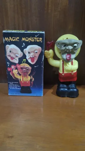 Brinquedo Antigo Anos 80 - Boneco Animado Magic Monster Transformable Face - Raro