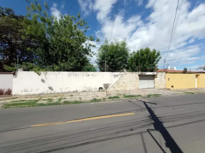 RUA BELCHIOR BARROS - BAIRRO; PLANALTO