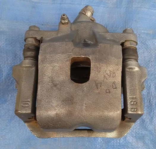 Pinça de Freio Dianteiro Direito Toyota Rav4 2001 - 2005
