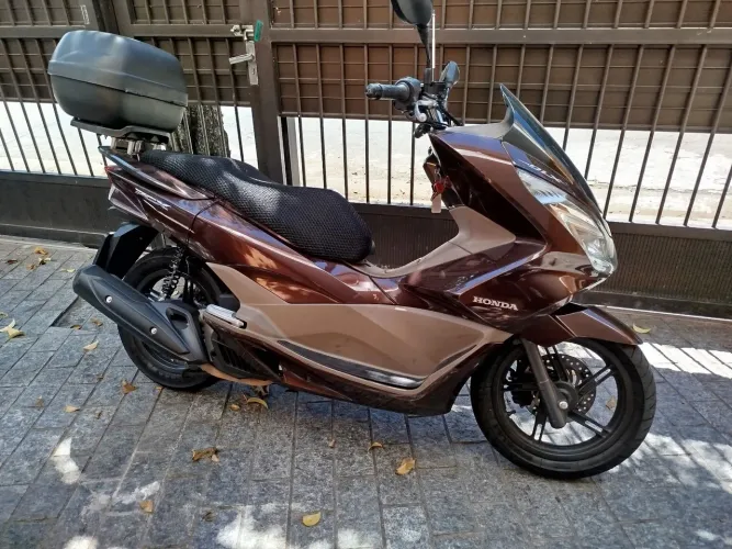 PCX DLX 2018