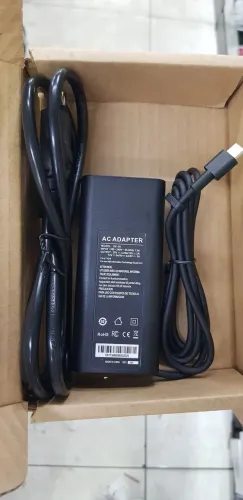 Fonte tipo C.  carregador pra notebook (entrega)