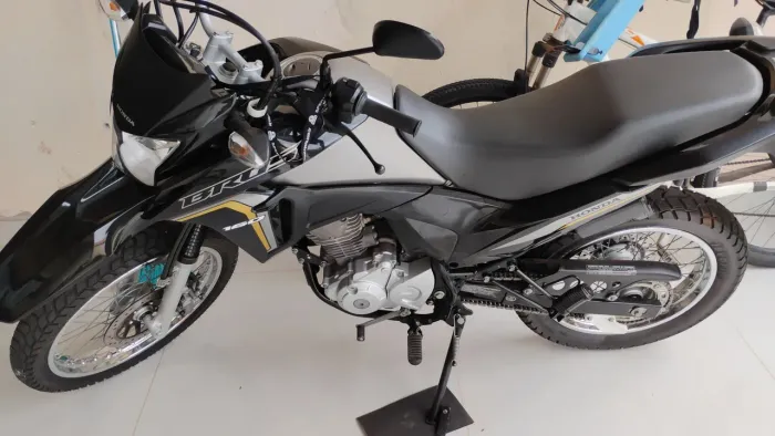 Vendo ou troco Bros 22/23