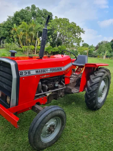 Trator massey ferguson 235 1976