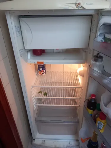 ótima e espaçosa geladeira da marca cônsul a venda!