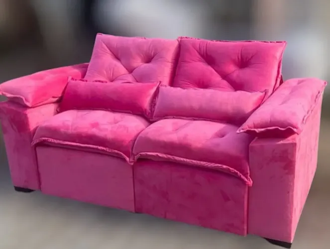 Sofá Rosa de 3 Lugares - Novo