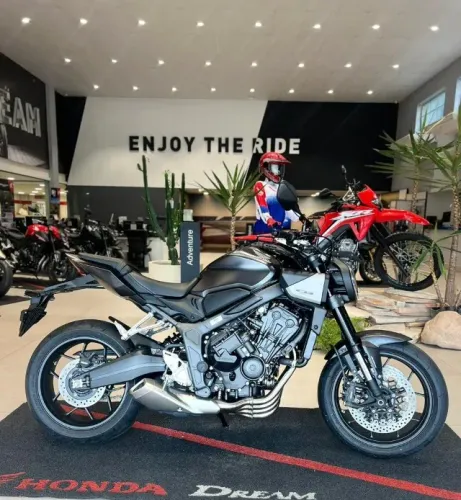 Honda CB 650R E-Clutch 2026 0km - Autorizada Honda Dream