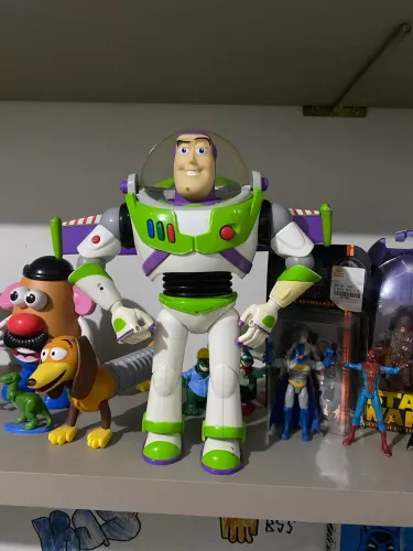 Buzz Lightyear Português
