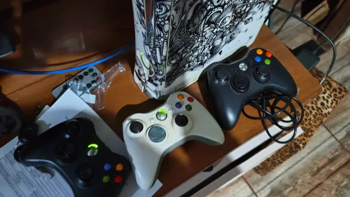 Vendo Xbox 360 edição final fantasy