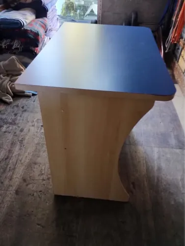 Mesa de Estudos/Home Office Compacta - Muito Conservada