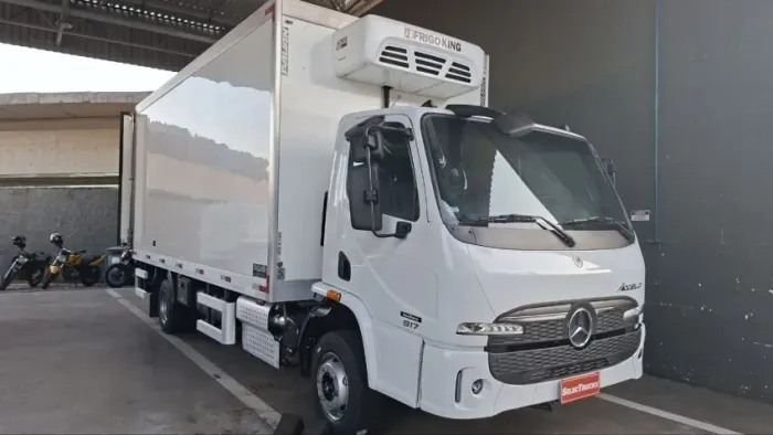 MERCEDES-BENZ ACCELO 917 ANO 2025/2026 - BAÚ FRIA FRIGOKING.