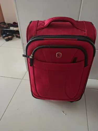 Mala de cabine vermelha