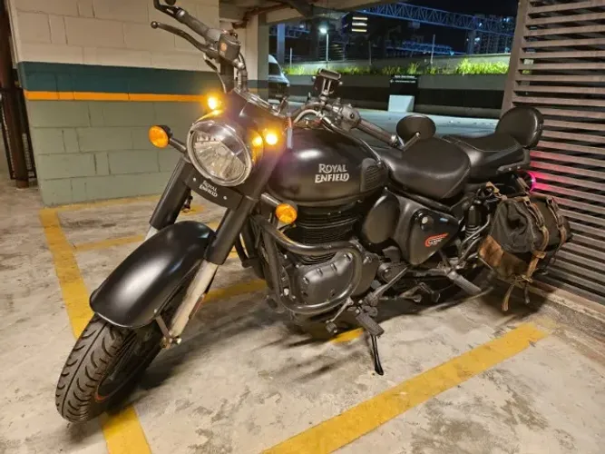 Royal Enfield Classic 350 Stealth Black 2024 ***IMPECÁVEL*** (+ou- R$3mil em acessórios)