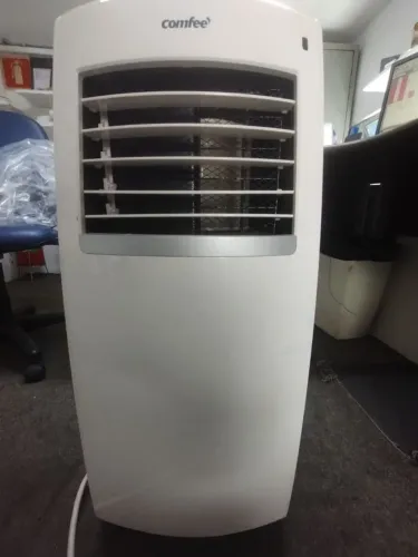 Ar Condicionado Portátil Comfee 9000 BTUs 220V - Completo (C/ Controle e Duto)