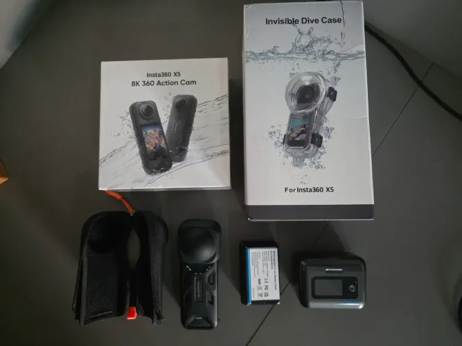 Insta360 x5 Preta só usei por 15 dias 2 baterias e carregador duplo