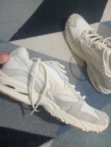 Tênis Mizuno Wave Rider Beta Sashiko & N° 41: Branco - Seminovo