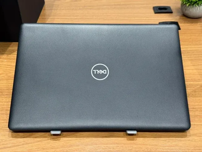 Notebook Dell Inspiron 15 3583 i7 16GB RAM SSD 480GB + 1TB HD Radeon 520 2GB 15.6" - Garan