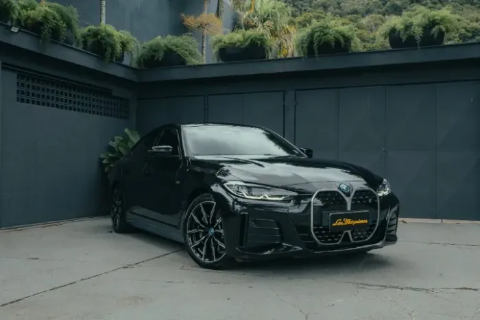 BMW i4 E-drive 35 M Sport (elétrico) 2024