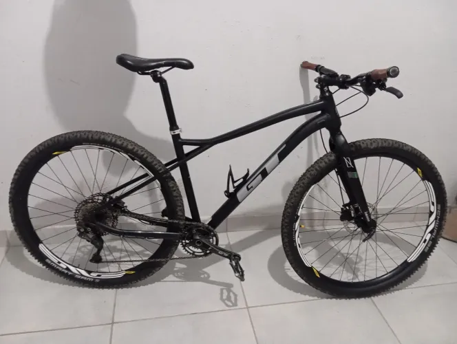 BIKE GT AVALANCHE EXPERT ( L )