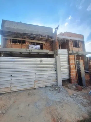 EXELENTE CASA GEMINADA NO BAIRRO ESPIRITO SANTO EM BETIM, TENDO 180 AREA LOTE