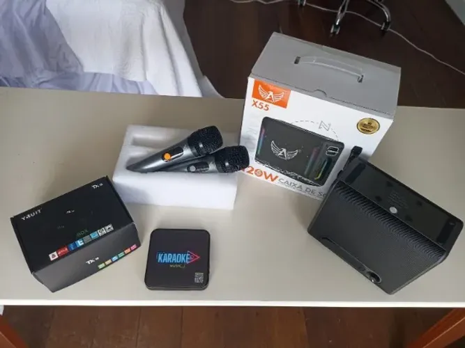 Karaokê Altomex 55x + Dois Microfones sem fio - Frete Grátis