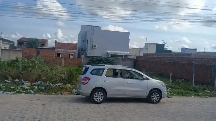 Vende-se Lote no Bairro das Industriais C/200m³ sendo 10,00 x 20,00