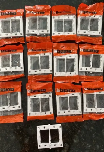 8 Suportes placa 4x4 BTicino
