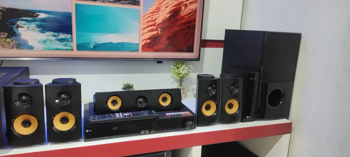 Home Theater Blu Ray LG 1200  Watts RMS 